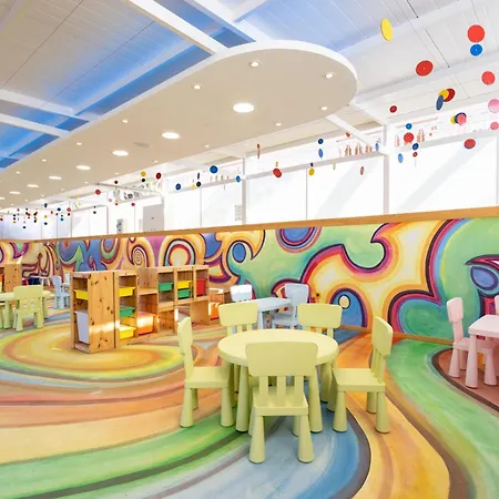 El Duque Apartahotel